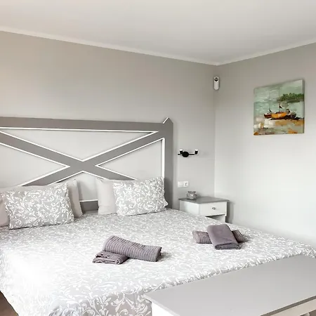 B-rent Casa Angela Pool View 아파트 *