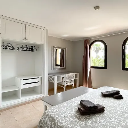 B-rent Casa Angela Pool View 아파트 코라레호